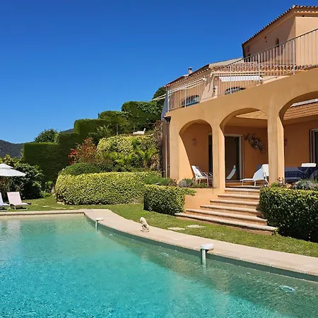 بيت للعطل Charmante Vue De Reve, Aussergewoehnlich Grosser Pool, Meerblick