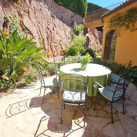 بيت للعطل Charmante Vue De Reve, Aussergewoehnlich Grosser Pool, Meerblick تيول سور مير