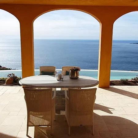Vue De Reve Holiday home